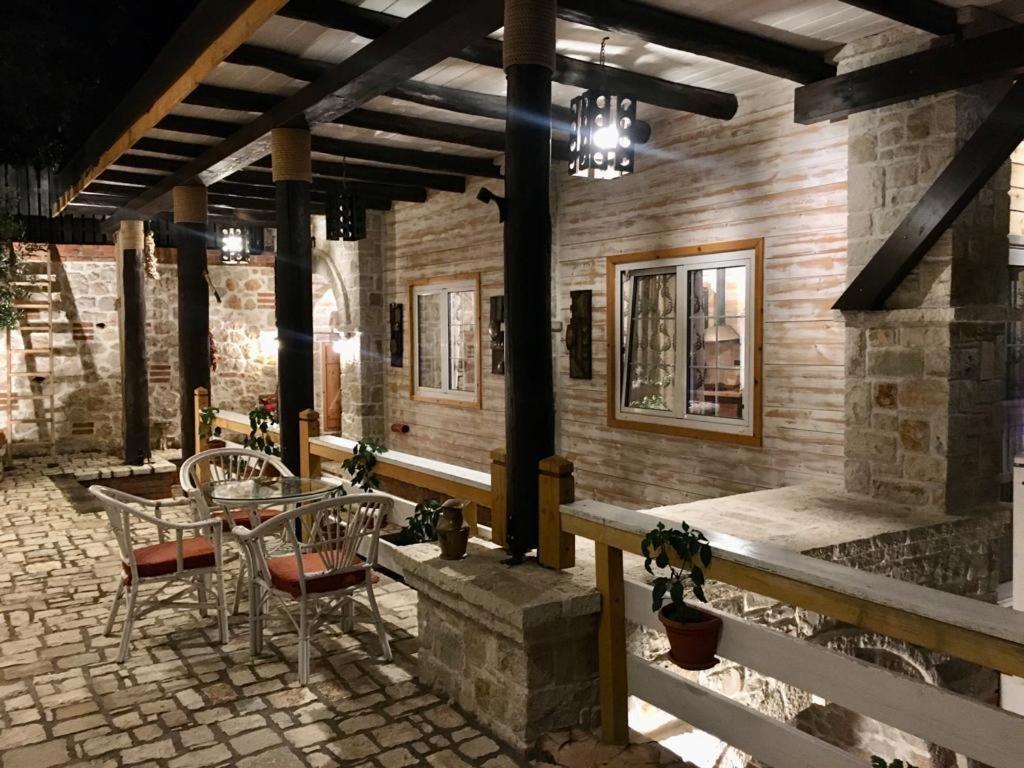 Rahoni Park & Suites Dhermi Ngoại thất bức ảnh
