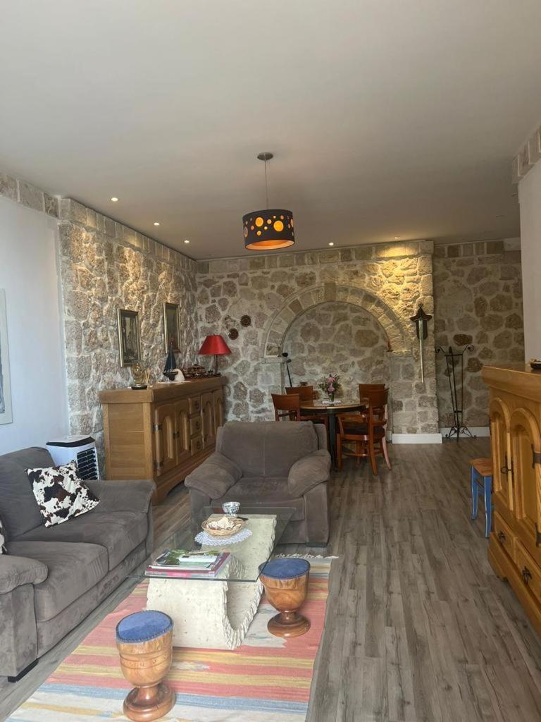 Rahoni Park & Suites Dhermi Phòng bức ảnh
