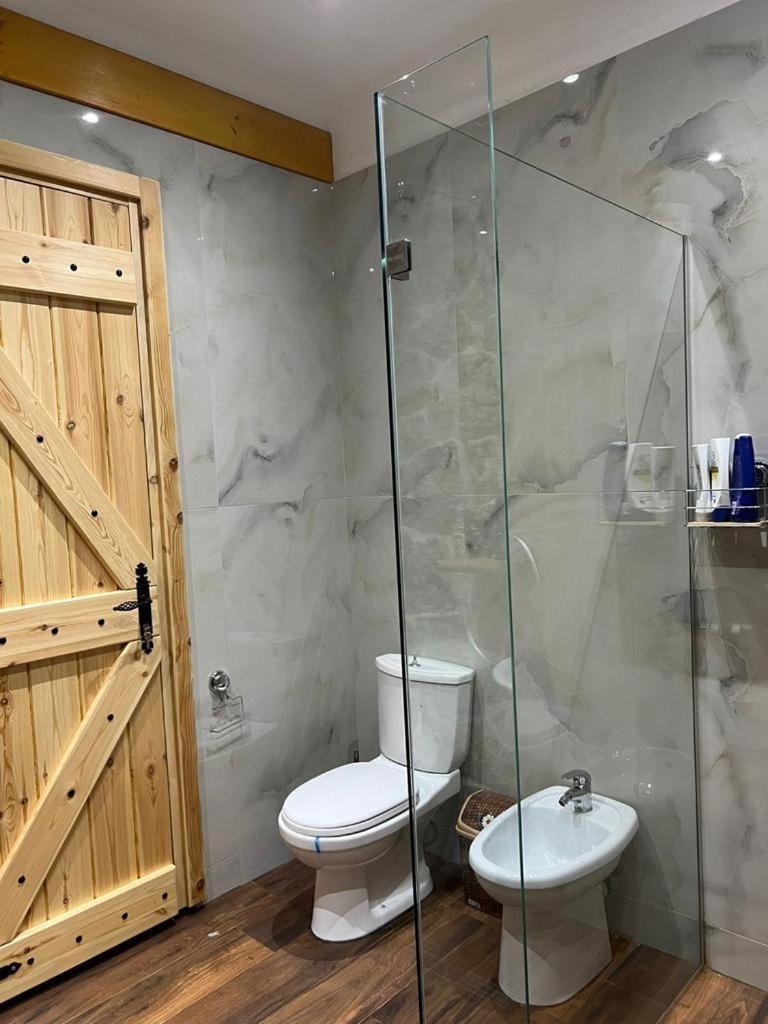 Rahoni Park & Suites Dhermi Phòng bức ảnh