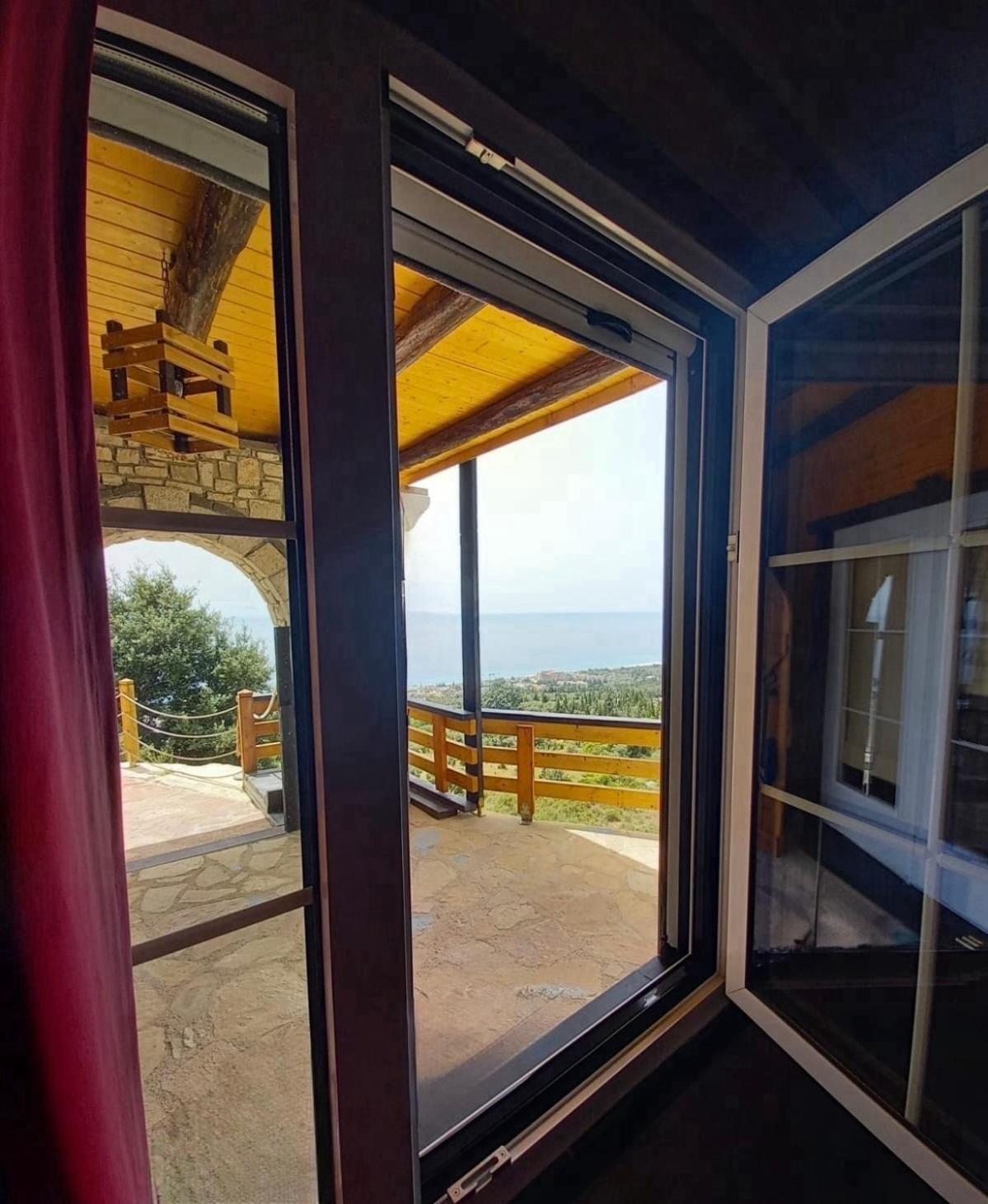 Rahoni Park & Suites Dhermi Ngoại thất bức ảnh